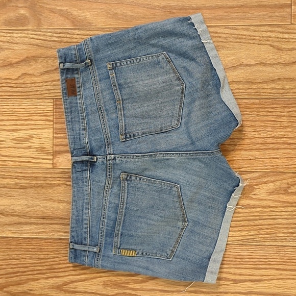 Paige cuffed jean shorts 3" inseam distressed mid-rise stretch women's size 30" - Picture 5 of 7